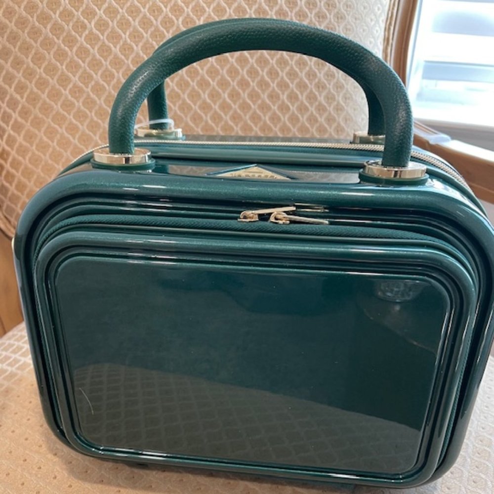 Triforce Beauty Case Green and Pink